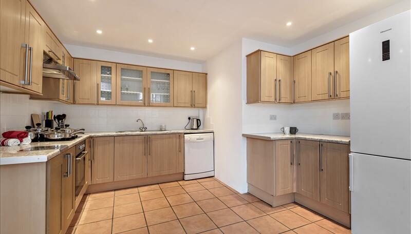 5 bed property in Strathmore Court, Park Road, London